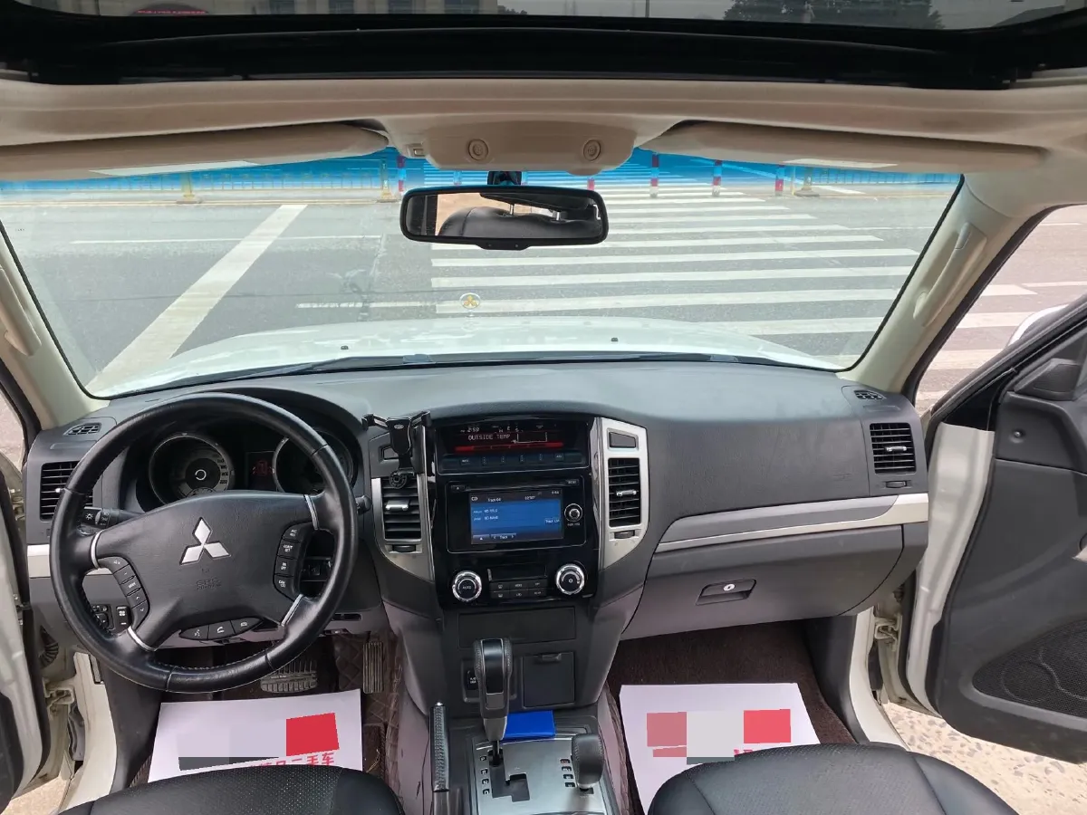 2018 Mitsubishi Pajero 3.0L 174HP V6 5AT,autocango,china used car exporter,china ev exporter,chinese used car exporter,chinese used ev exporter