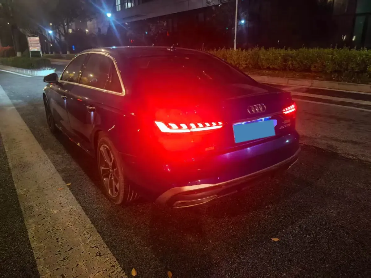 2020 Audi A4L 2.0T 190HP L4 7DCT,autocango,china used car exporter,china ev exporter,chinese used car exporter,chinese used ev exporter