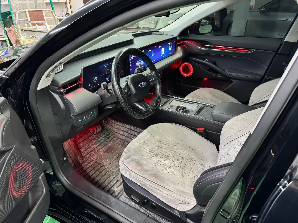 2022 Ford Mondeo 2.0T 238HP L4 8AT,autocango,china used car exporter,china ev exporter,chinese used car exporter,chinese used ev exporter