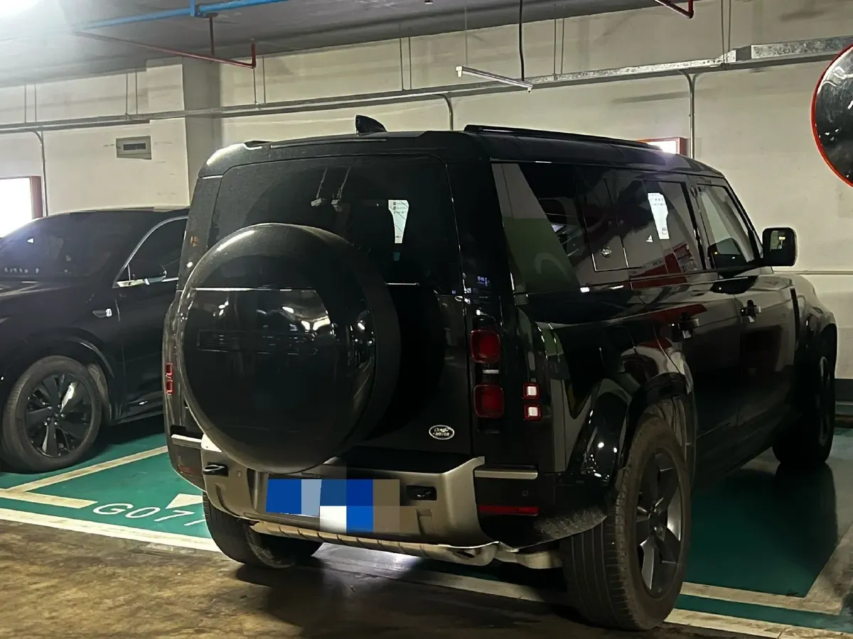 2024 Land Rover Defender 3.0T 400HP L6 8AT,autocango,china used car exporter,china ev exporter,chinese used car exporter,chinese used ev exporter