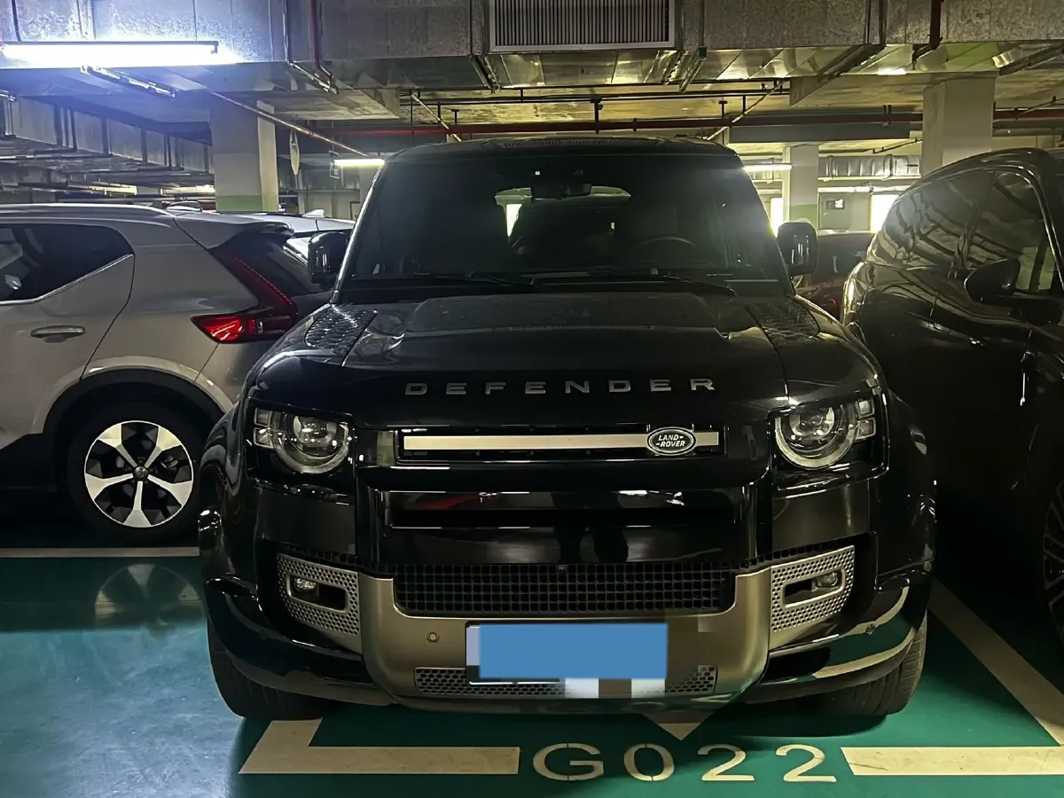 2024 Land Rover Defender 3.0T 400HP L6 8AT,autocango,china used car exporter,china ev exporter,chinese used car exporter,chinese used ev exporter