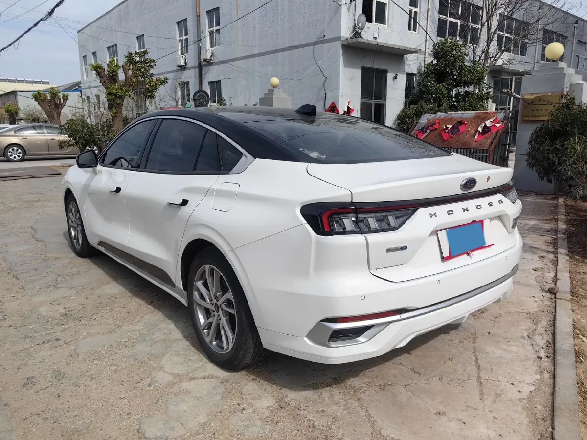 2022 Ford Mondeo 2.0T 238HP L4 8AT,autocango,china used car exporter,china ev exporter,chinese used car exporter,chinese used ev exporter