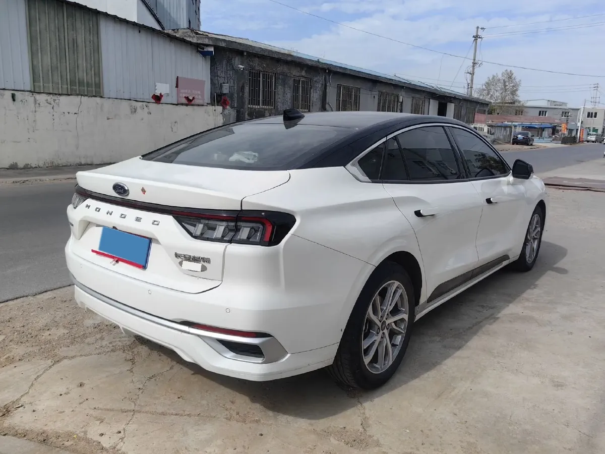 2022 Ford Mondeo 2.0T 238HP L4 8AT,autocango,china used car exporter,china ev exporter,chinese used car exporter,chinese used ev exporter