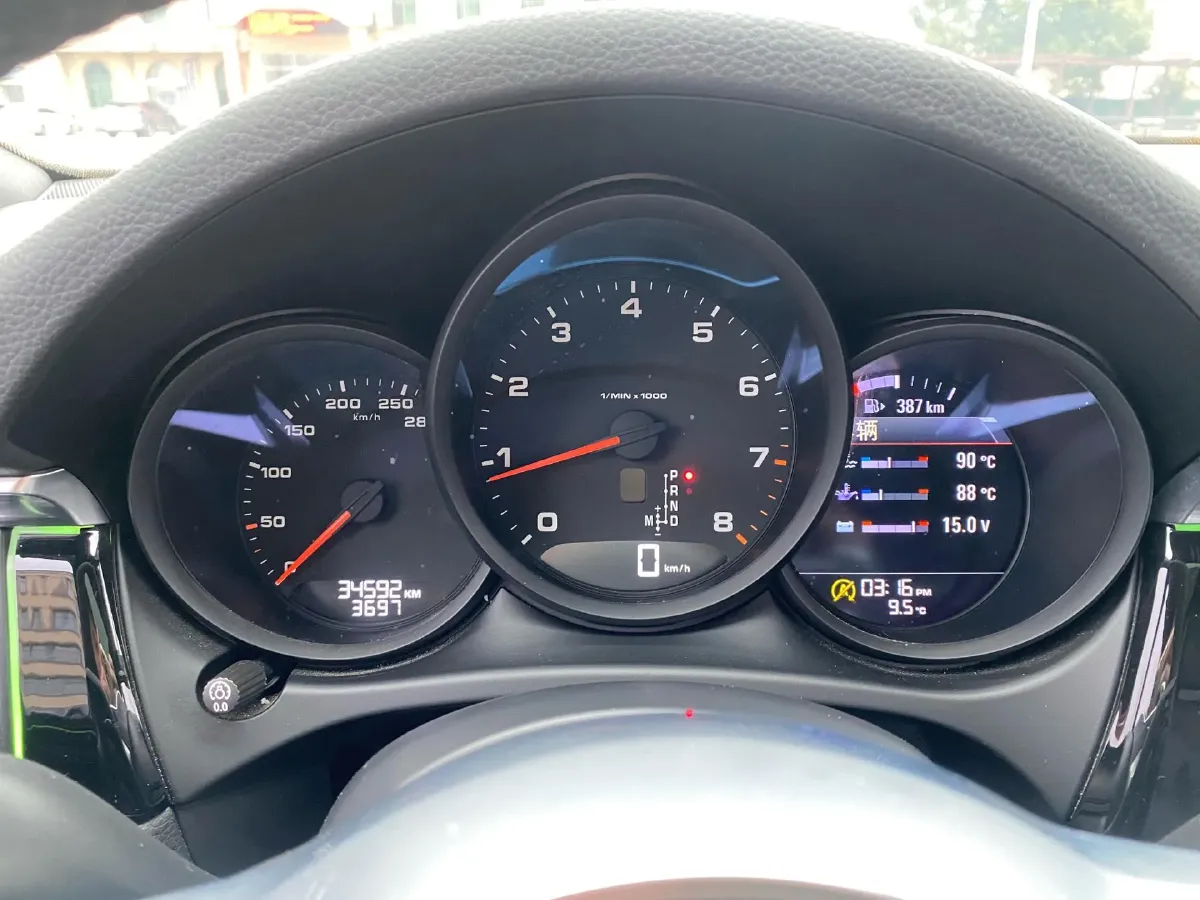 2020 Porsche Macan 2.0T 252HP L4 7DCT,autocango,china used car exporter,china ev exporter,chinese used car exporter,chinese used ev exporter