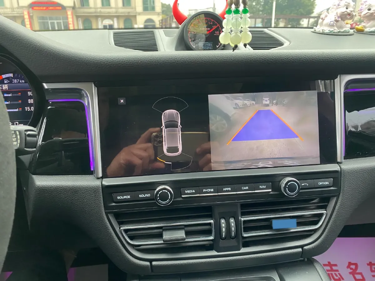 2020 Porsche Macan 2.0T 252HP L4 7DCT,autocango,china used car exporter,china ev exporter,chinese used car exporter,chinese used ev exporter