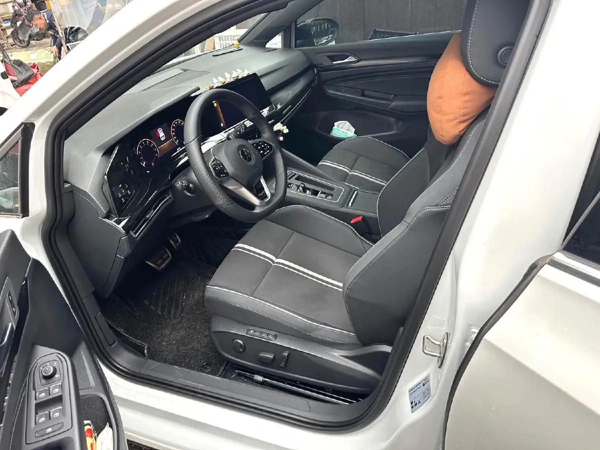 2024 Volkswagen Golf 1.4T 150HP L4 7DCT,autocango,china used car exporter,china ev exporter,chinese used car exporter,chinese used ev exporter