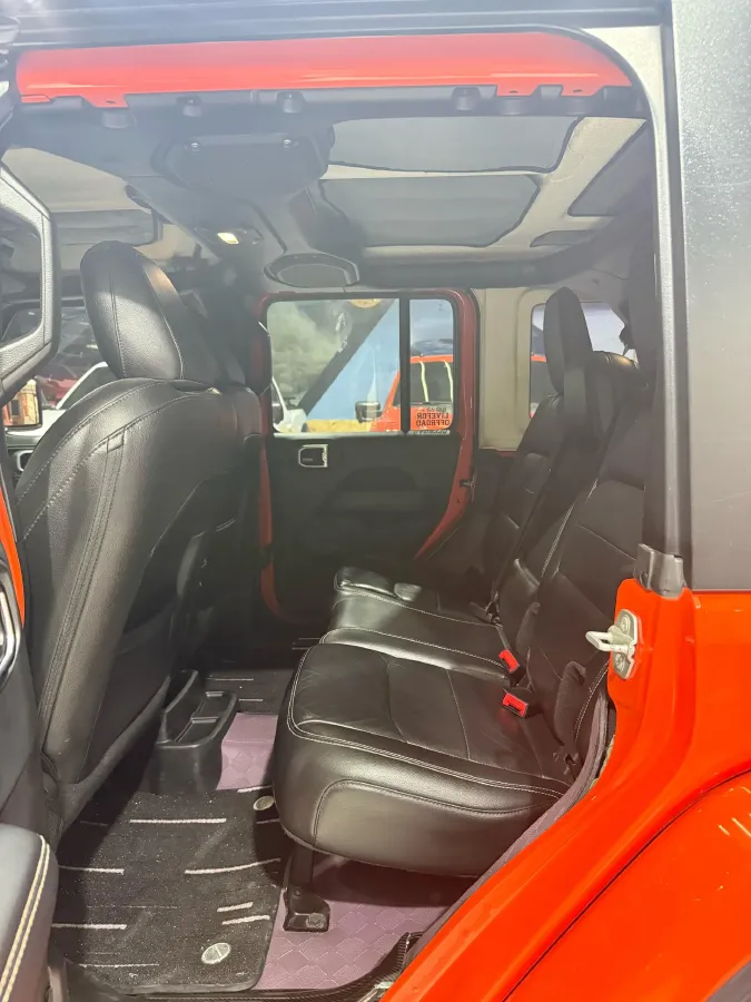 2018 Jeep Wrangler 2.0T 266HP L4 8AT,autocango,china used car exporter,china ev exporter,chinese used car exporter,chinese used ev exporter