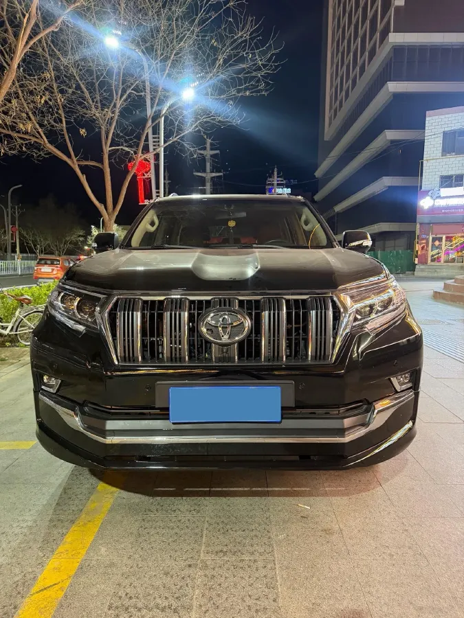 2019 Land Rover Range Rover Velar 2.0T 300HP L4 8AT,autocango,china used car exporter,china ev exporter,chinese used car exporter,chinese used ev exporter