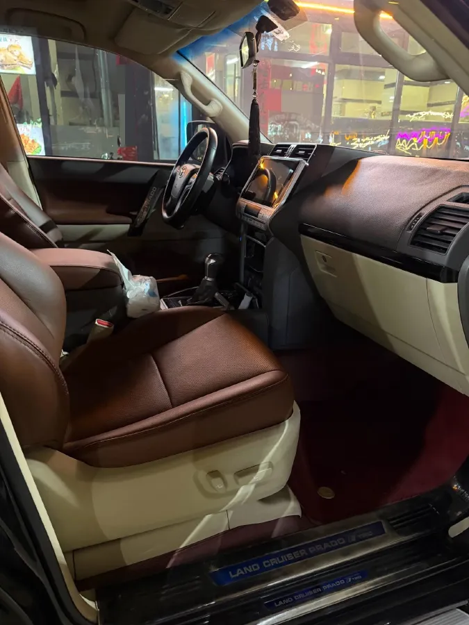 2019 Land Rover Range Rover Velar 2.0T 300HP L4 8AT,autocango,china used car exporter,china ev exporter,chinese used car exporter,chinese used ev exporter