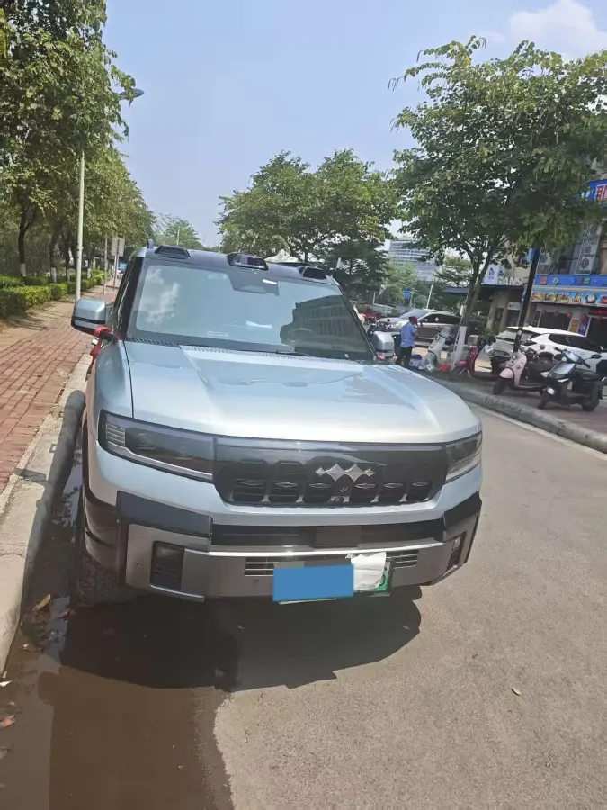 2025 FangChengBao Bao 8 2.0T 245HP L4 E-CVT PHEV 36.8KWH,autocango,china used car exporter,china ev exporter,chinese used car exporter,chinese used ev exporter