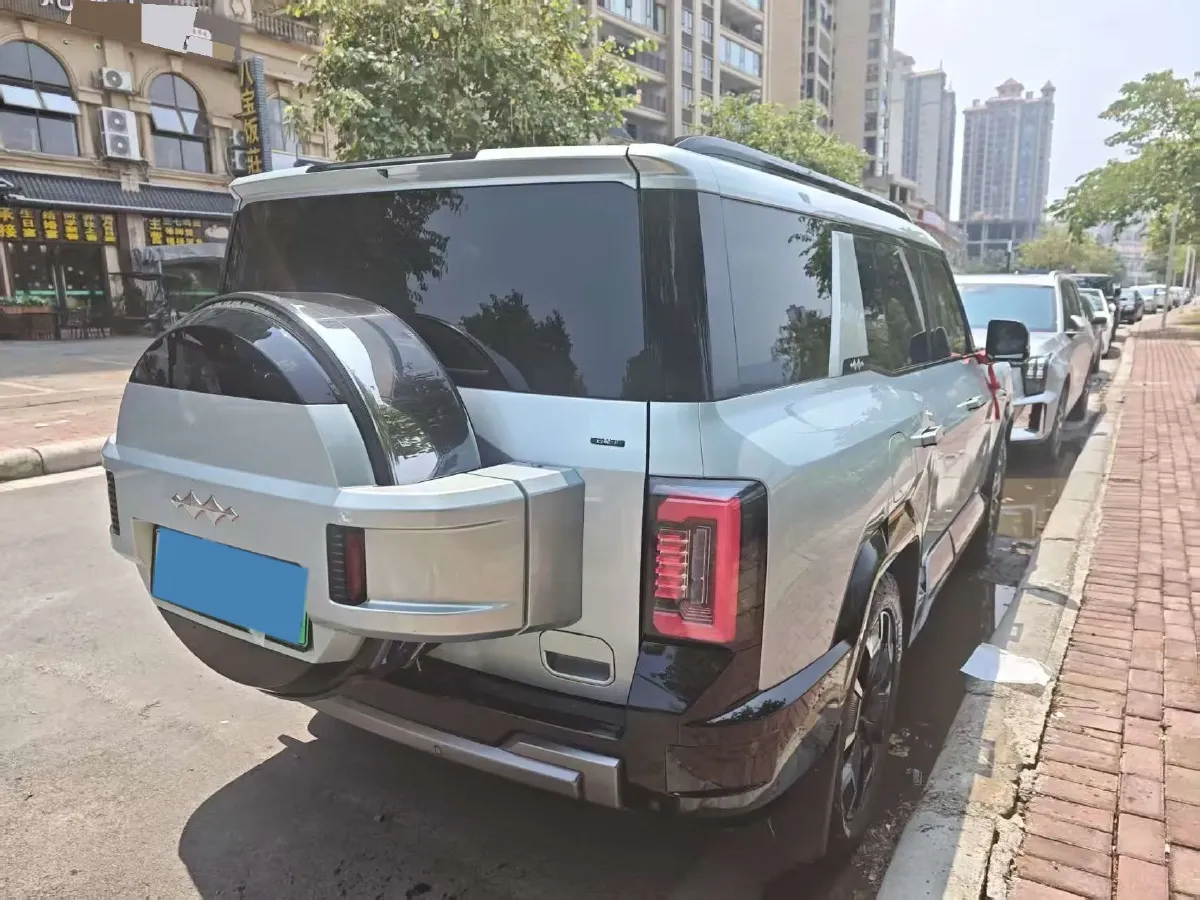 2025 FangChengBao Bao 8 2.0T 245HP L4 E-CVT PHEV 36.8KWH,autocango,china used car exporter,china ev exporter,chinese used car exporter,chinese used ev exporter