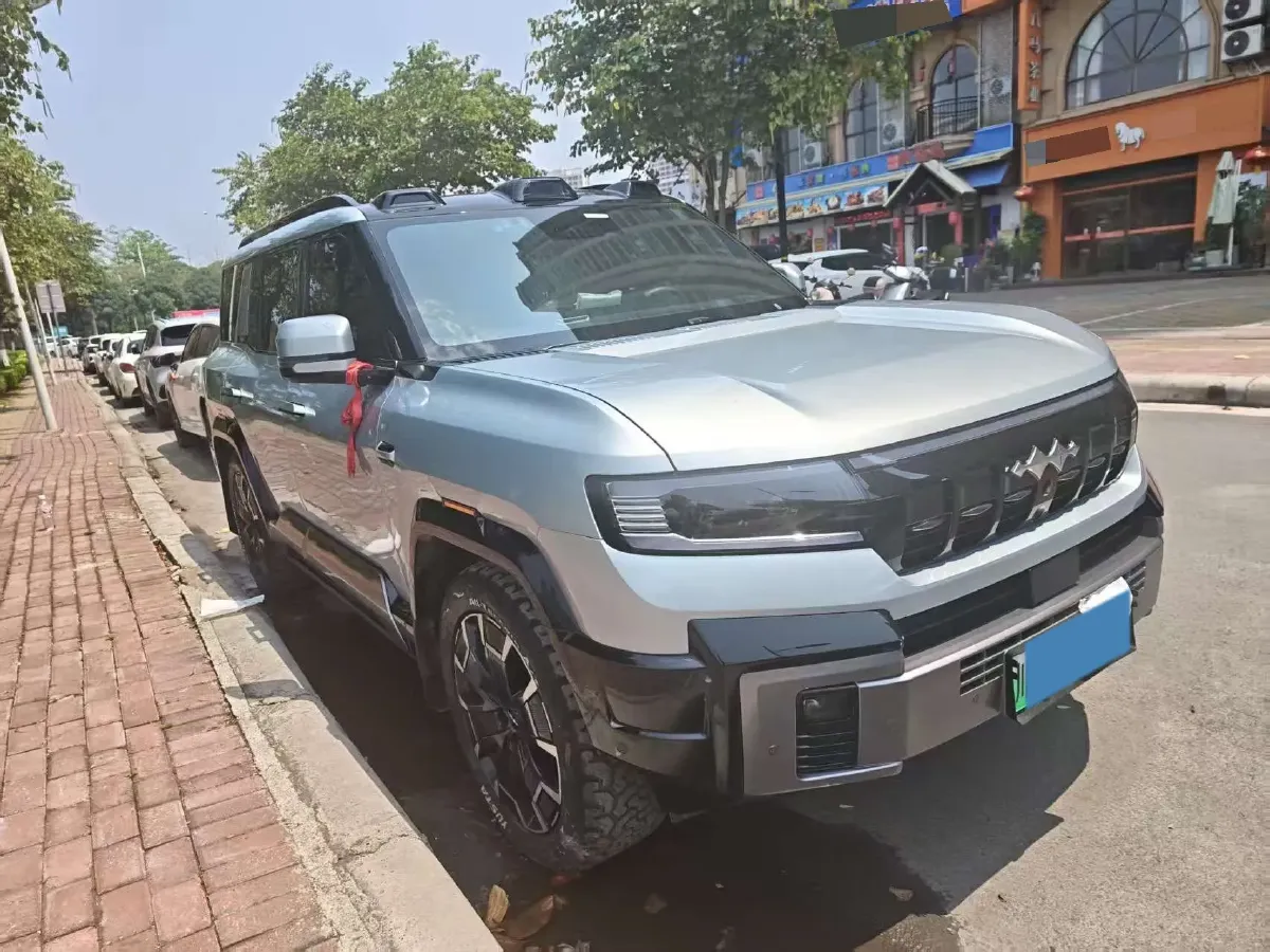 2025 FangChengBao Bao 8 2.0T 245HP L4 E-CVT PHEV 36.8KWH,autocango,china used car exporter,china ev exporter,chinese used car exporter,chinese used ev exporter