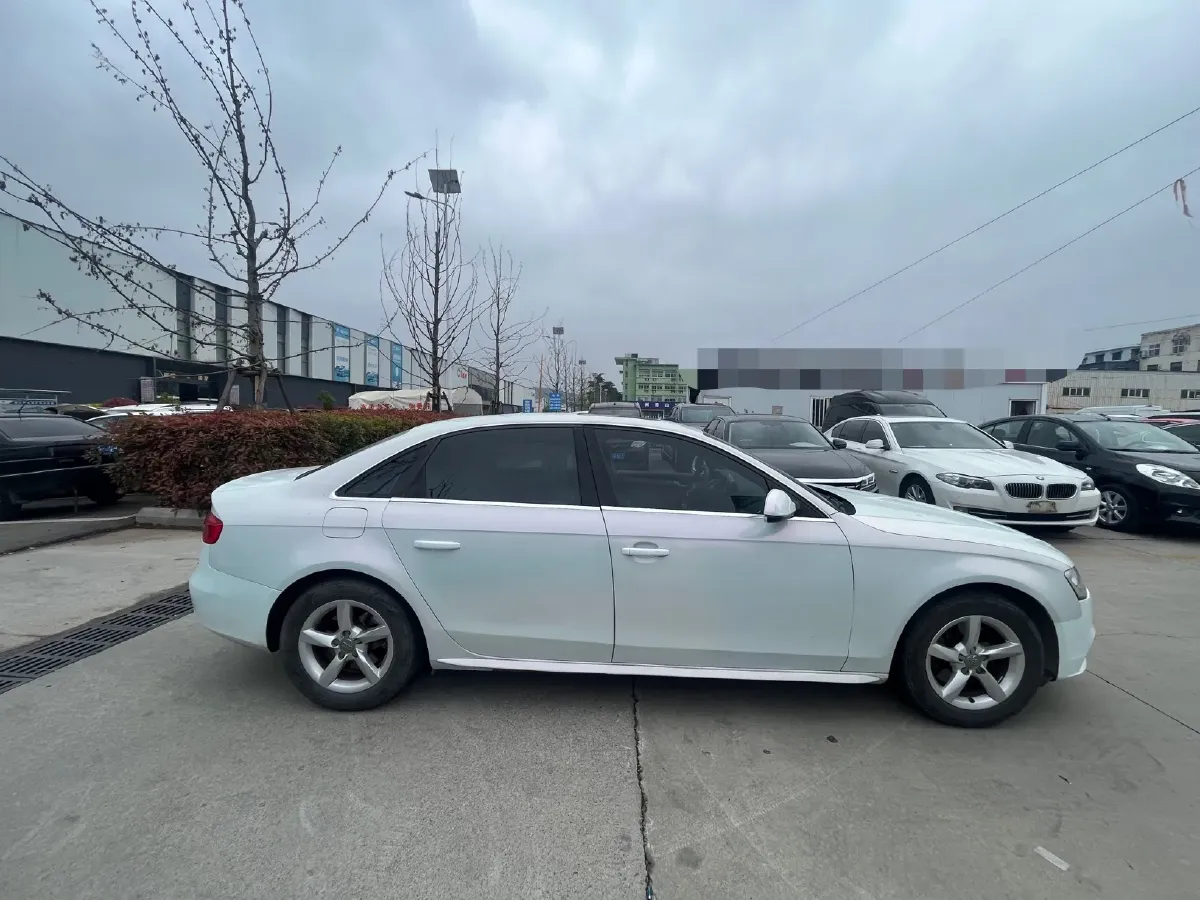 2013 Audi A4L 2.0T 180HP L4 CVT,autocango,china used car exporter,china ev exporter,chinese used car exporter,chinese used ev exporter