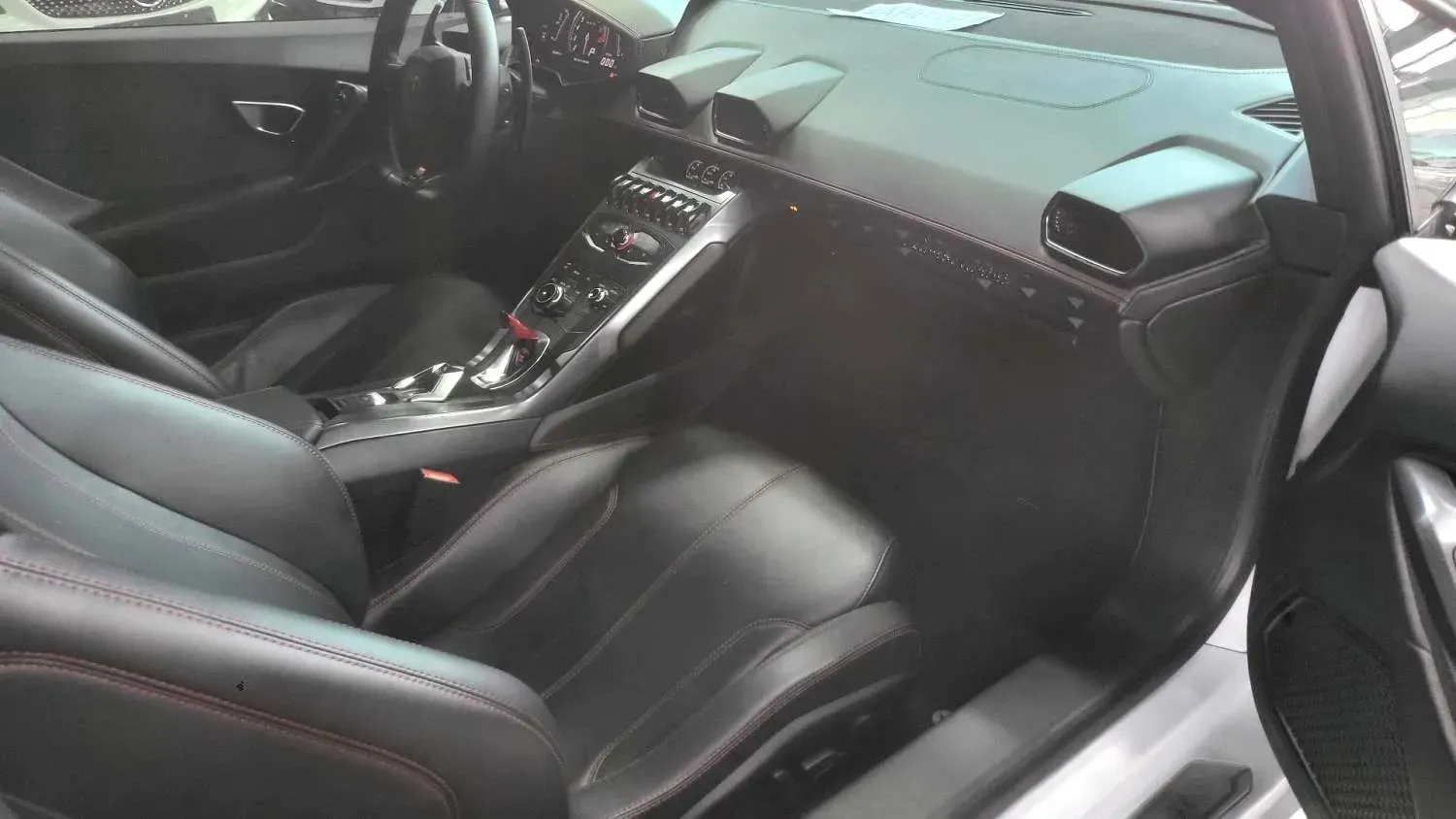 2016 Lamborghini Huracán 5.2L 580HP V10 7DCT,autocango,china used car exporter,china ev exporter,chinese used car exporter,chinese used ev exporter