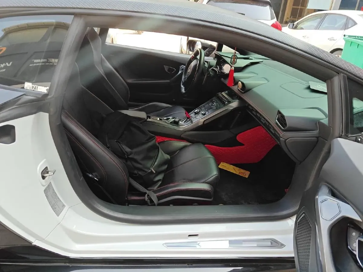 2016 Lamborghini Huracán 5.2L 580HP V10 7DCT,autocango,china used car exporter,china ev exporter,chinese used car exporter,chinese used ev exporter