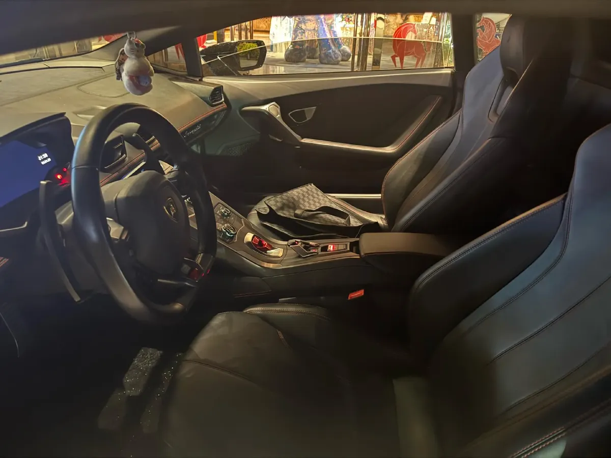 2016 Lamborghini Huracán 5.2L 580HP V10 7DCT,autocango,china used car exporter,china ev exporter,chinese used car exporter,chinese used ev exporter