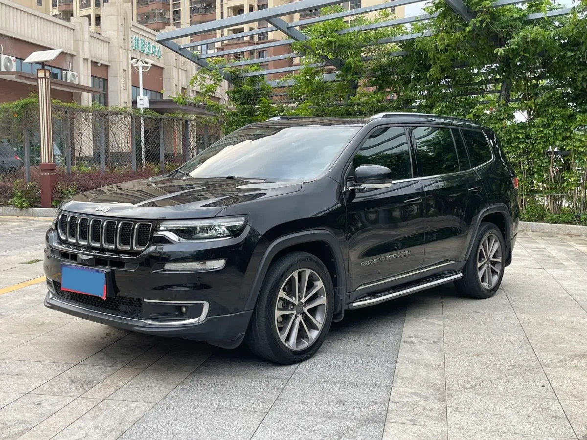 2018 Jeep Grand Commander 2.0T 265HP L4 9AT,autocango,china used car exporter,china ev exporter,chinese used car exporter,chinese used ev exporter