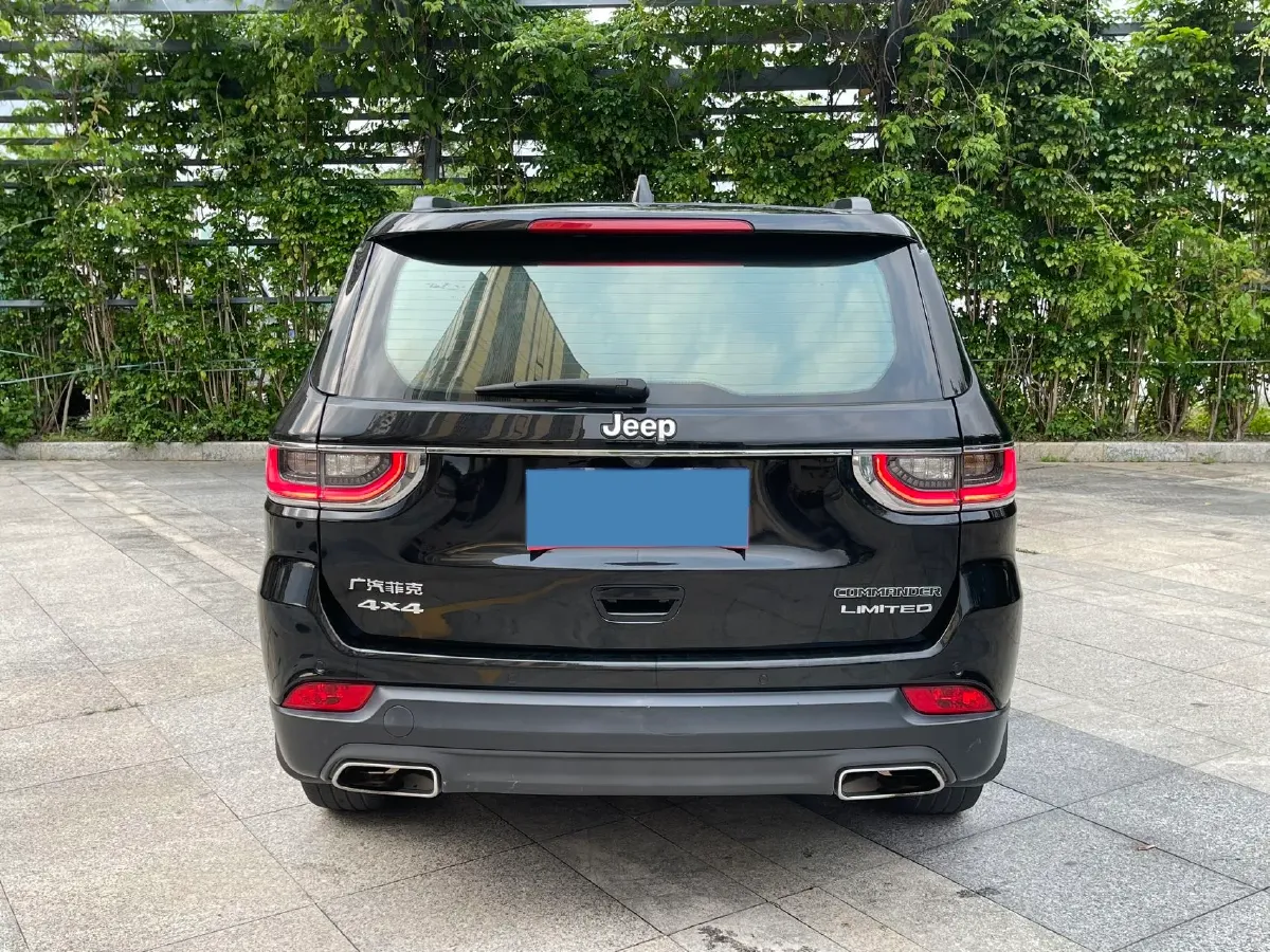 2018 Jeep Grand Commander 2.0T 265HP L4 9AT,autocango,china used car exporter,china ev exporter,chinese used car exporter,chinese used ev exporter