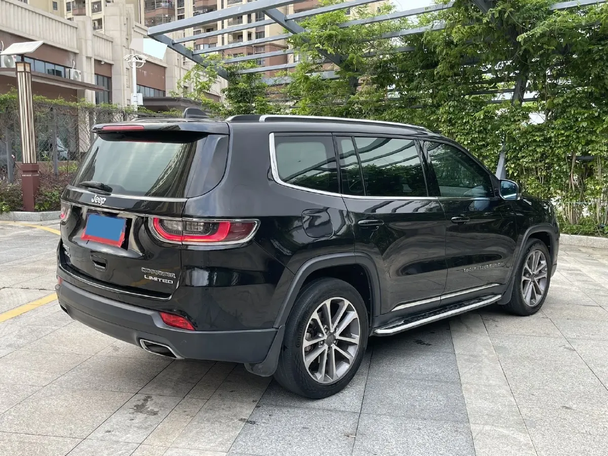 2018 Jeep Grand Commander 2.0T 265HP L4 9AT,autocango,china used car exporter,china ev exporter,chinese used car exporter,chinese used ev exporter
