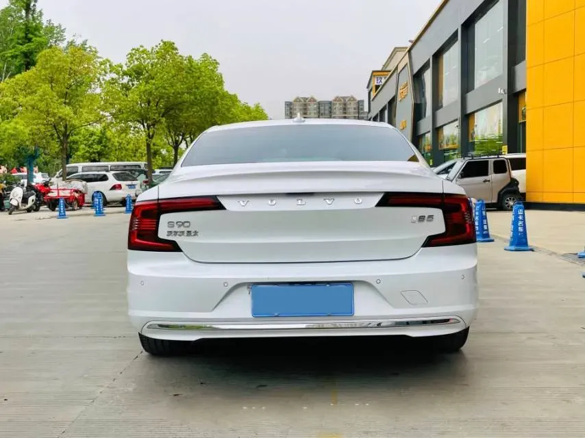 2021 Volvo S90 2.0T 250HP L4 8AT,autocango,china used car exporter,china ev exporter,chinese used car exporter,chinese used ev exporter