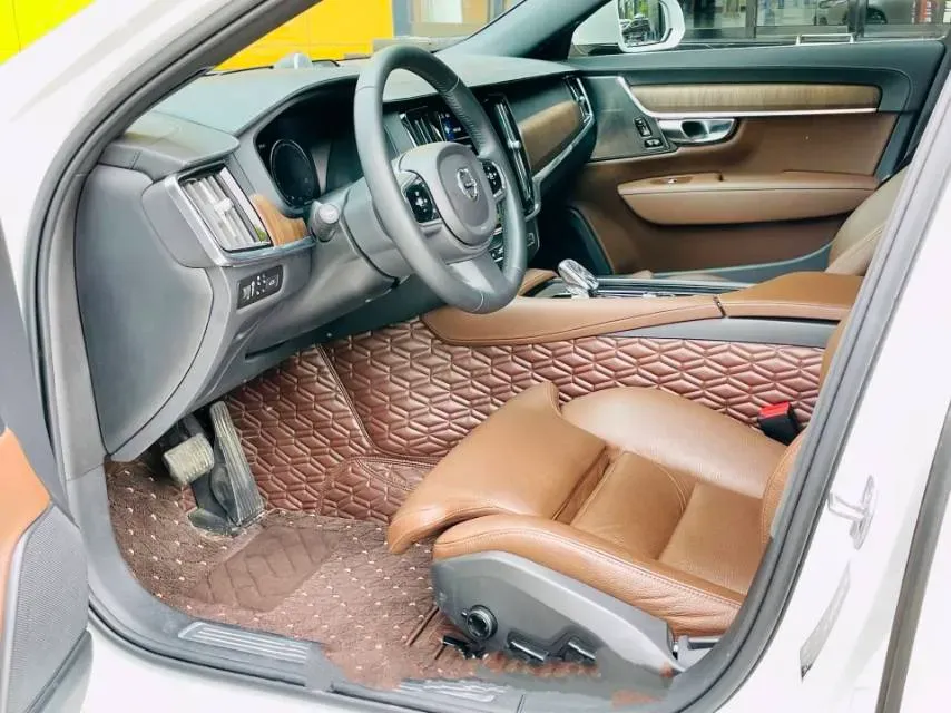 2021 Volvo S90 2.0T 250HP L4 8AT,autocango,china used car exporter,china ev exporter,chinese used car exporter,chinese used ev exporter