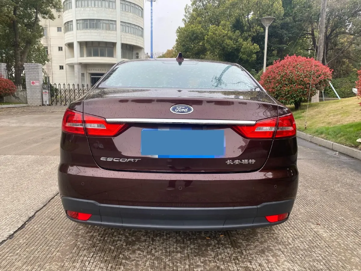 2019 Ford Escort 1.5L 122HP L3 6AT,autocango,china used car exporter,china ev exporter,chinese used car exporter,chinese used ev exporter