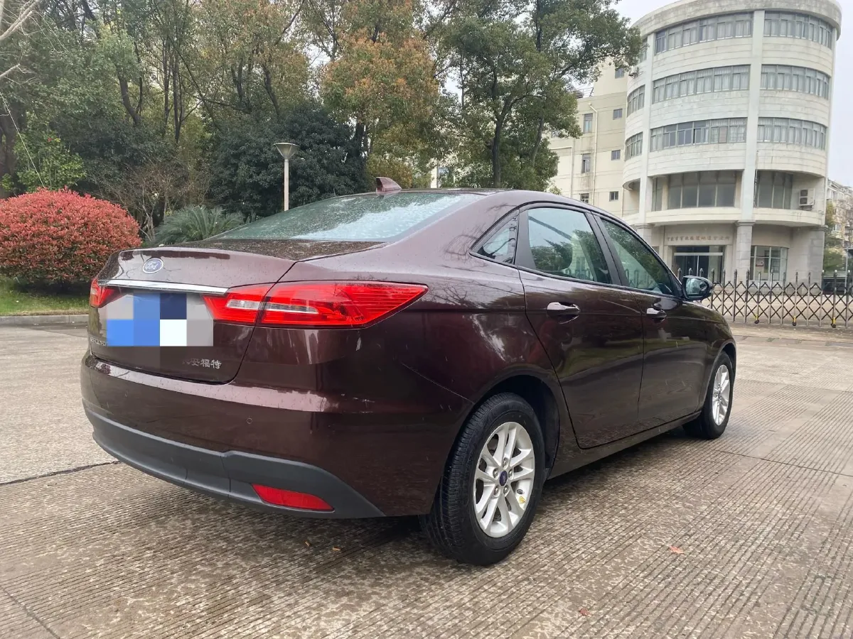 2019 Ford Escort 1.5L 122HP L3 6AT,autocango,china used car exporter,china ev exporter,chinese used car exporter,chinese used ev exporter