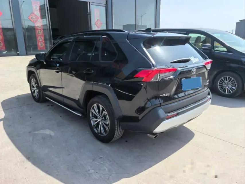 2024 Toyota RAV4 2.0L 171HP L4 CVT,autocango,china used car exporter,china ev exporter,chinese used car exporter,chinese used ev exporter
