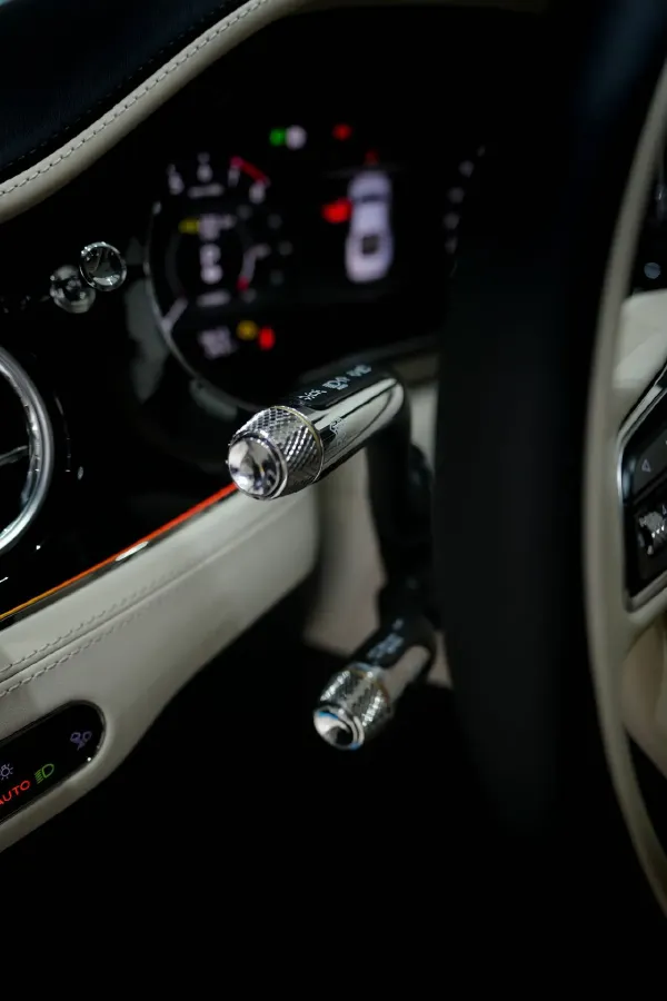 2026 Bentley Continental 4.0T 600HP V8 8DCT PHEV,autocango,china used car exporter,china ev exporter,chinese used car exporter,chinese used ev exporter