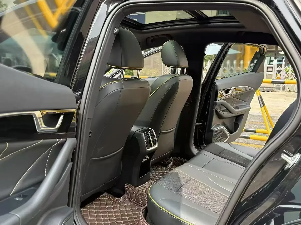 2022 Bestune B70S 1.5T 169HP L4 7DCT,autocango,china used car exporter,china ev exporter,chinese used car exporter,chinese used ev exporter