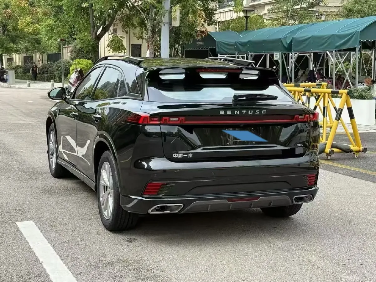 2022 Bestune B70S 1.5T 169HP L4 7DCT,autocango,china used car exporter,china ev exporter,chinese used car exporter,chinese used ev exporter