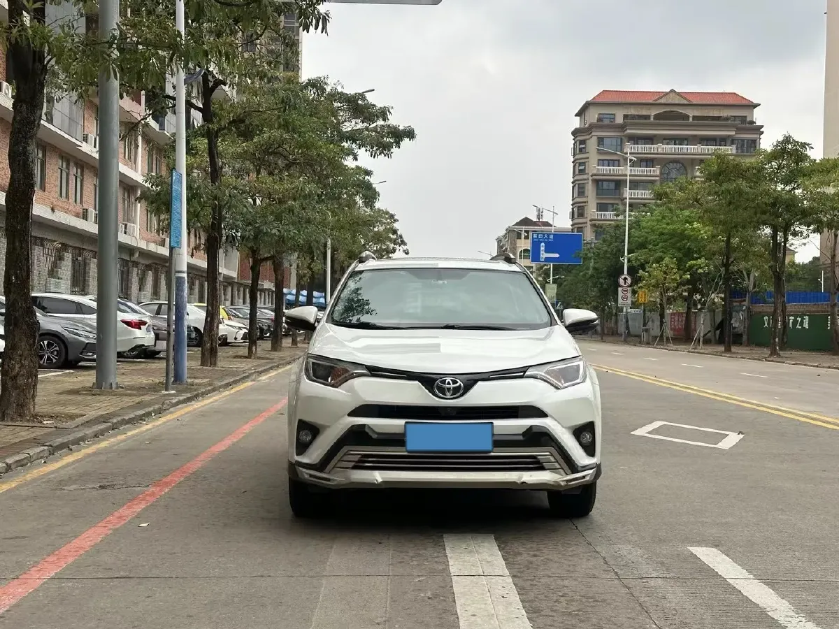 2019 Toyota Camry 2.0L 178HP L4 CVT,autocango,china used car exporter,china ev exporter,chinese used car exporter,chinese used ev exporter