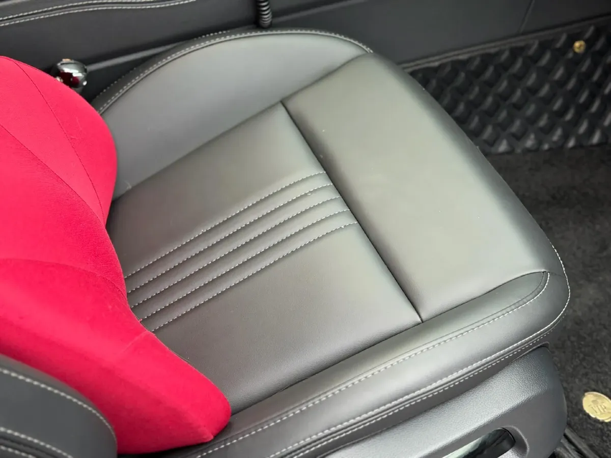 2020 HongQi H9 2.0T 252HP L4 7DCT,autocango,china used car exporter,china ev exporter,chinese used car exporter,chinese used ev exporter