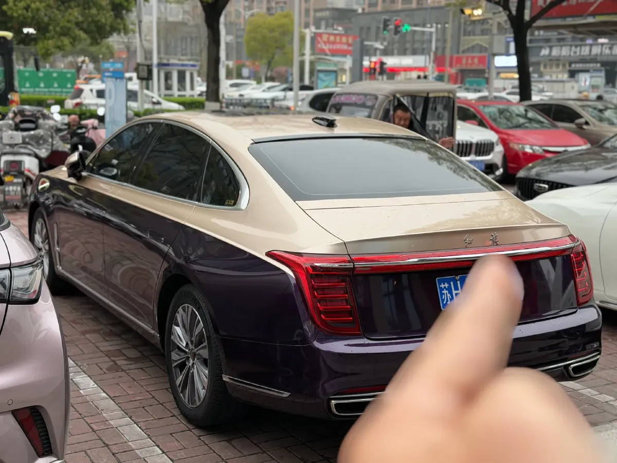 2020 HongQi H9 2.0T 252HP L4 7DCT,autocango,china used car exporter,china ev exporter,chinese used car exporter,chinese used ev exporter