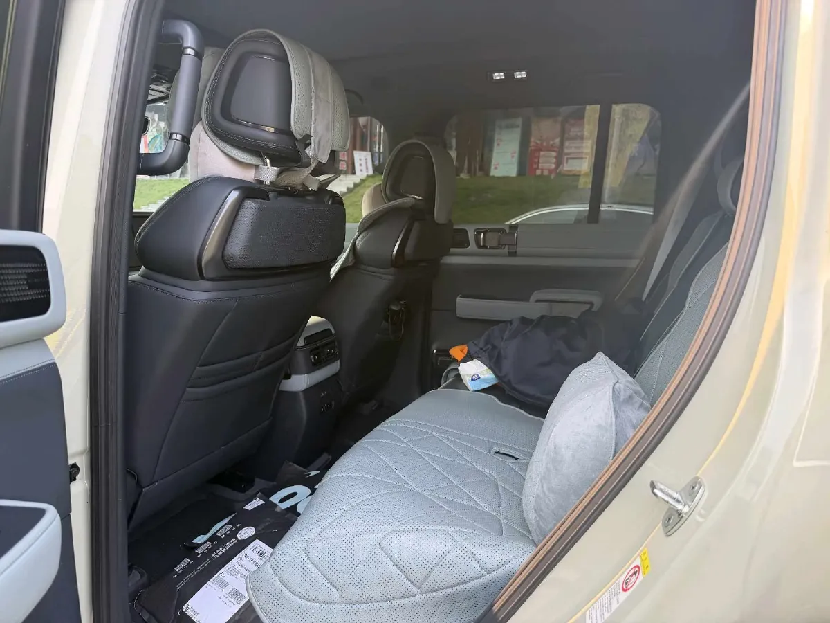 2023 FangChengBao Bao 5 1.5T 194HP L4 E-CVT PHEV 31.8KWH,autocango,china used car exporter,china ev exporter,chinese used car exporter,chinese used ev exporter