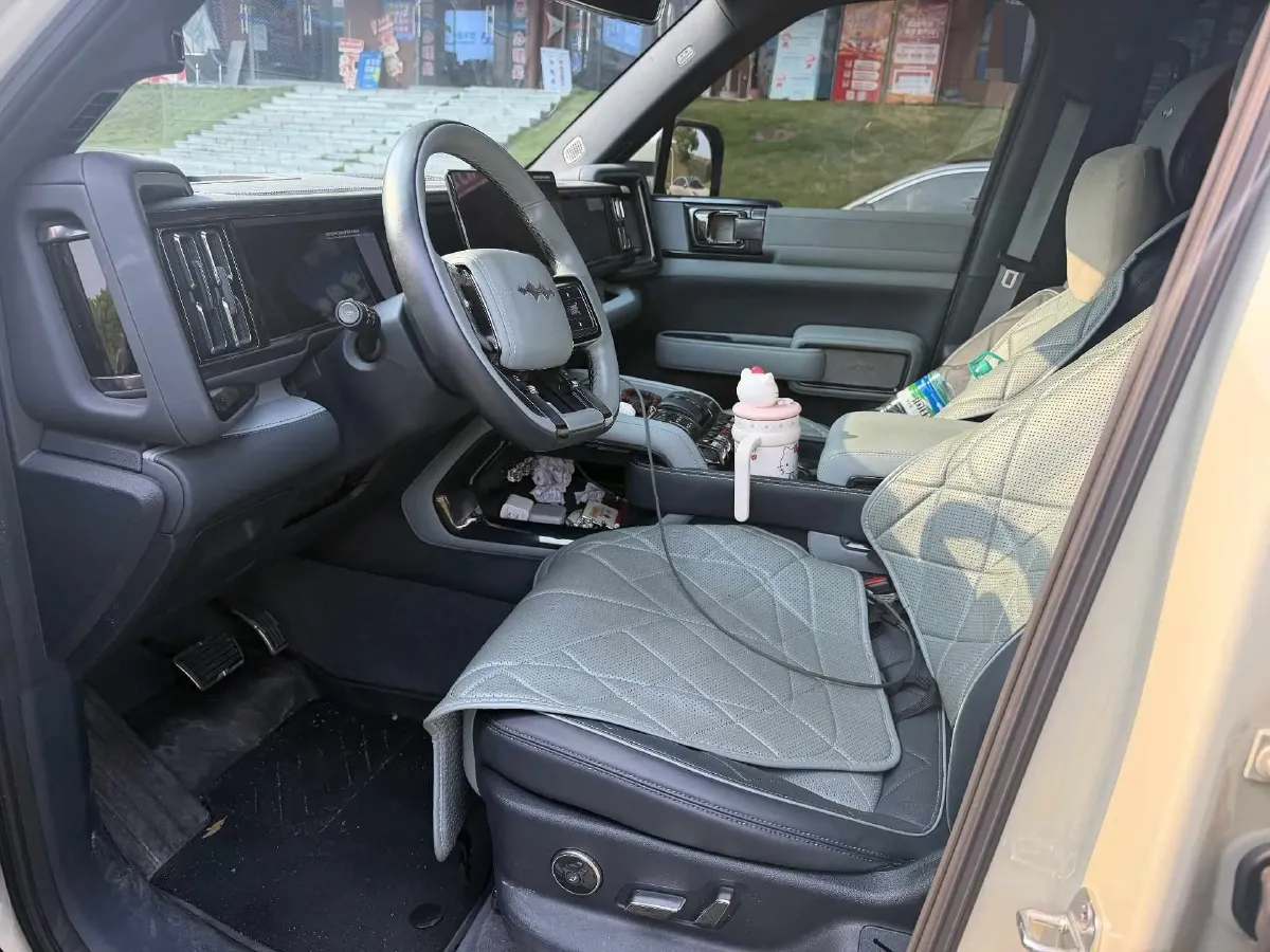 2023 FangChengBao Bao 5 1.5T 194HP L4 E-CVT PHEV 31.8KWH,autocango,china used car exporter,china ev exporter,chinese used car exporter,chinese used ev exporter