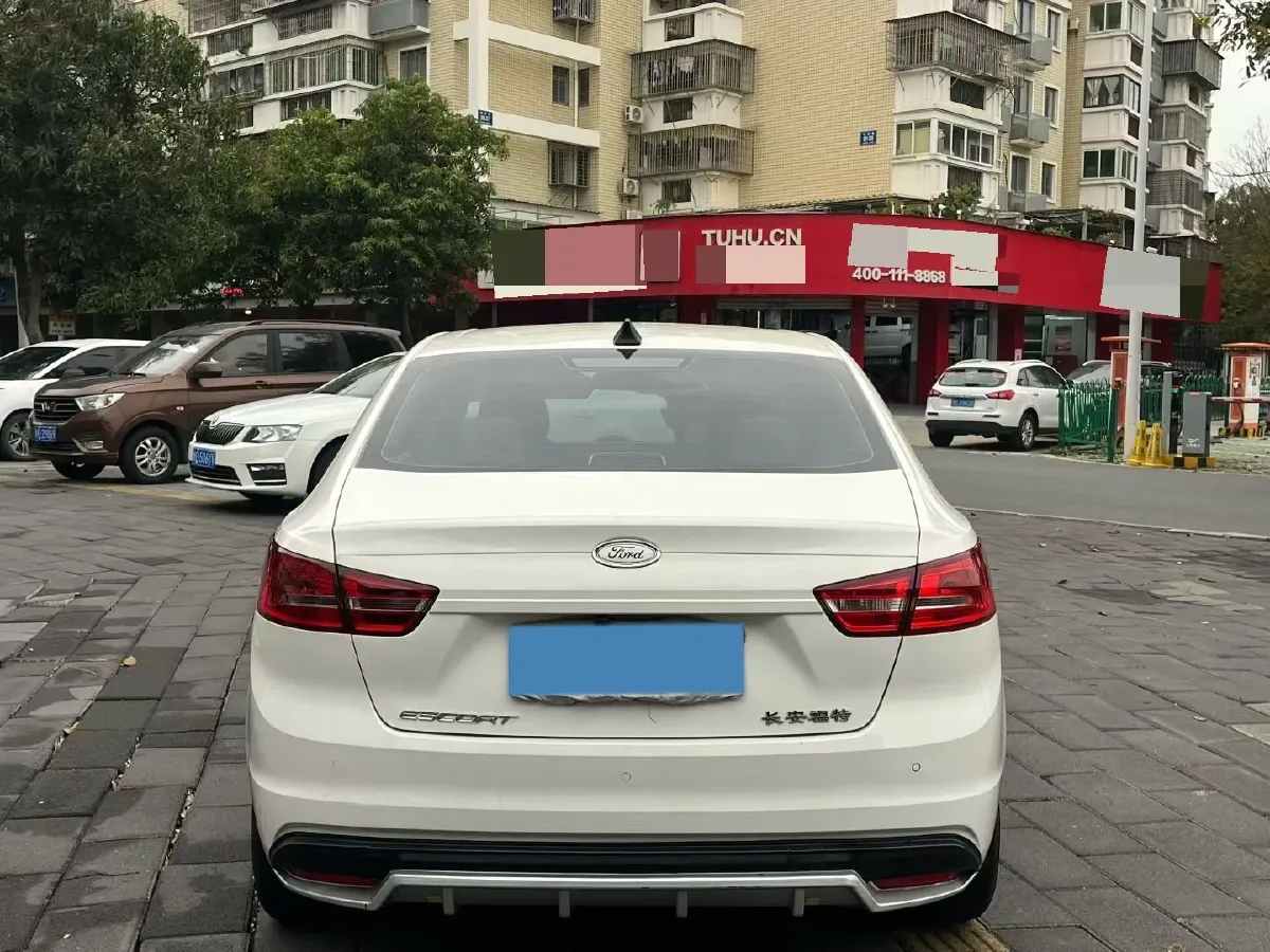 2017 Ford Escort 1.5L 113HP L4 6AT,autocango,china used car exporter,china ev exporter,chinese used car exporter,chinese used ev exporter