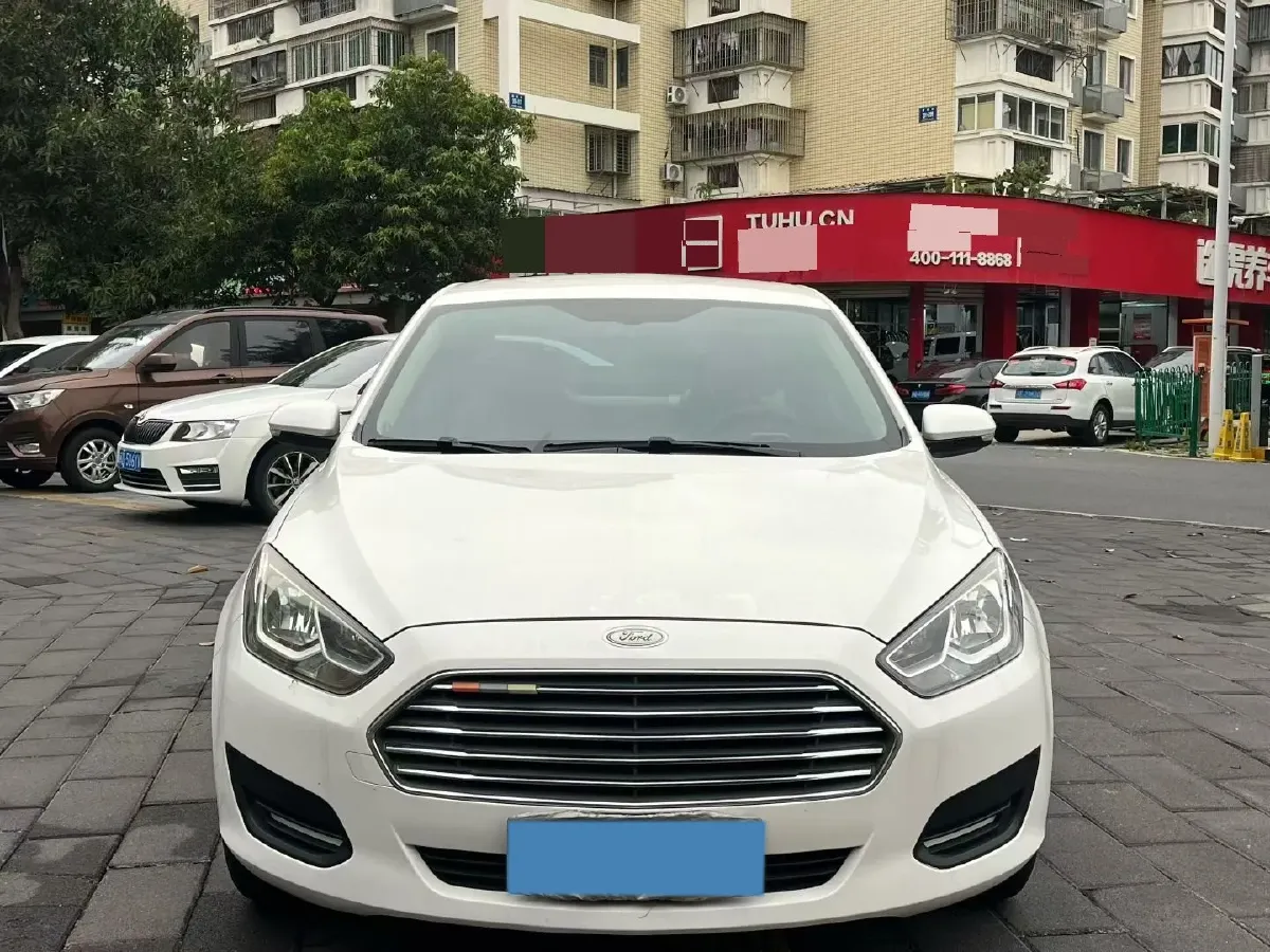 2017 Ford Escort 1.5L 113HP L4 6AT,autocango,china used car exporter,china ev exporter,chinese used car exporter,chinese used ev exporter