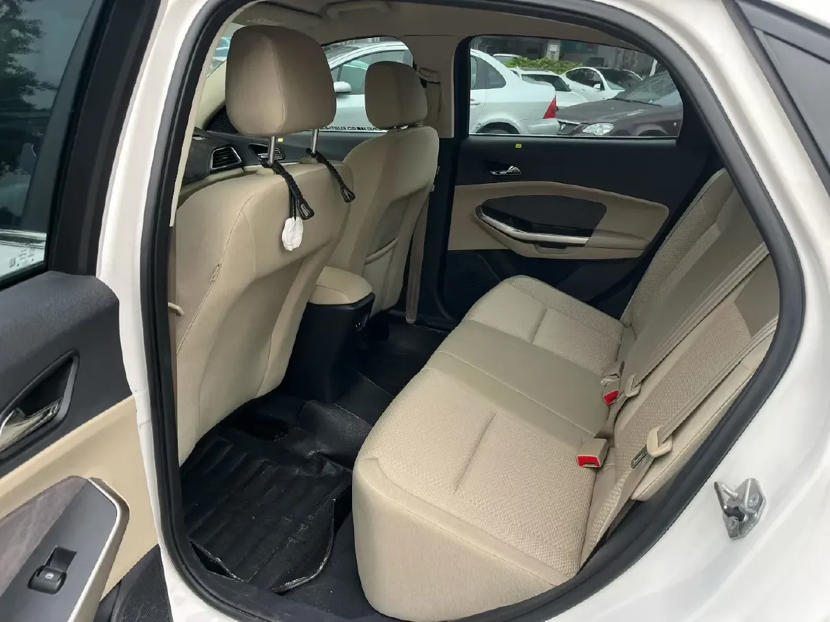 2017 Ford Escort 1.5L 113HP L4 6AT,autocango,china used car exporter,china ev exporter,chinese used car exporter,chinese used ev exporter