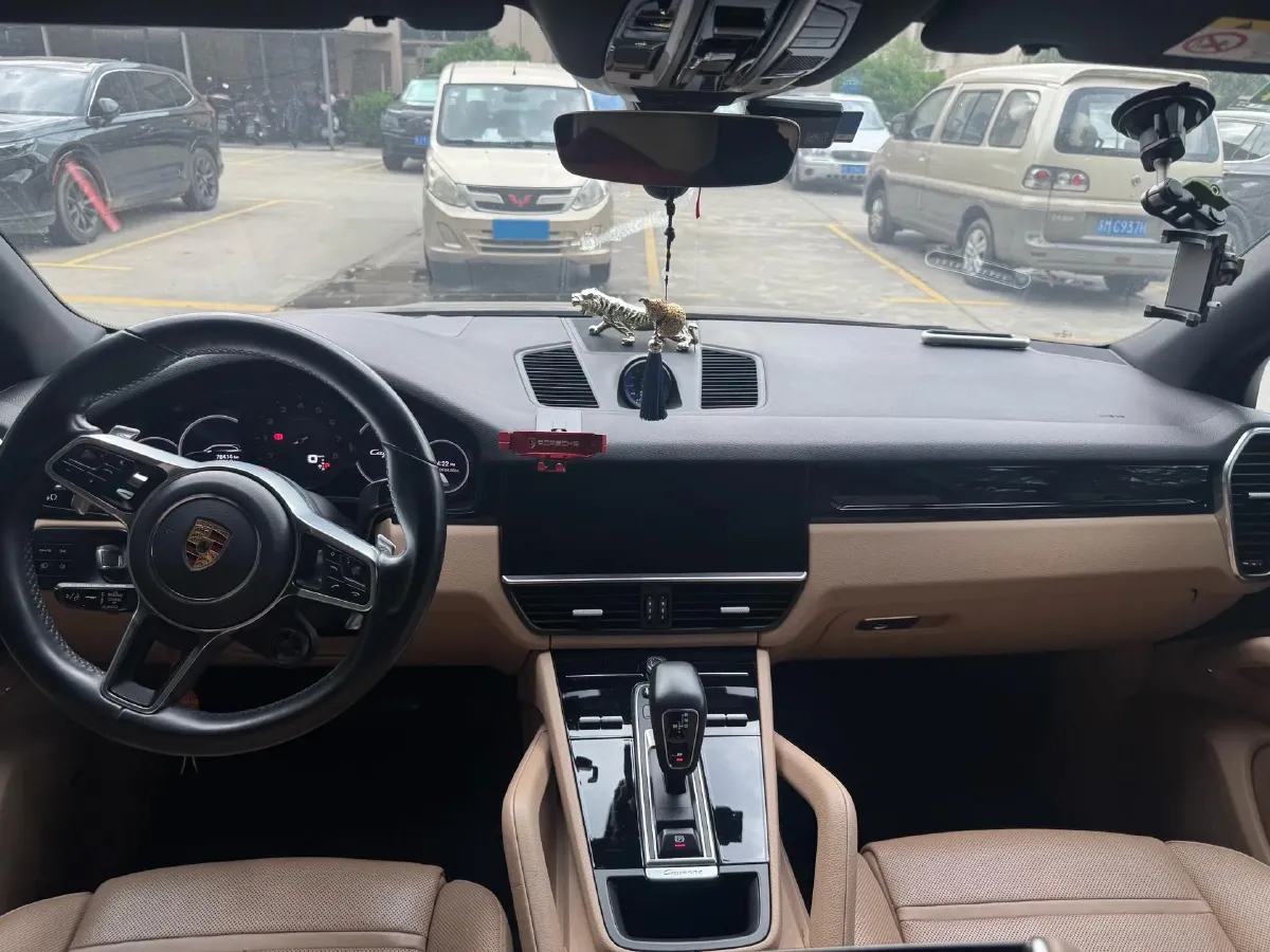 2022 Porsche Cayenne 3.0T 340HP V6 8AT,autocango,china used car exporter,china ev exporter,chinese used car exporter,chinese used ev exporter