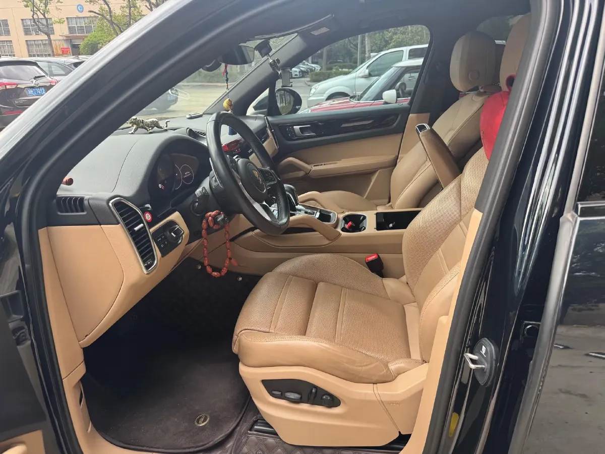 2022 Porsche Cayenne 3.0T 340HP V6 8AT,autocango,china used car exporter,china ev exporter,chinese used car exporter,chinese used ev exporter
