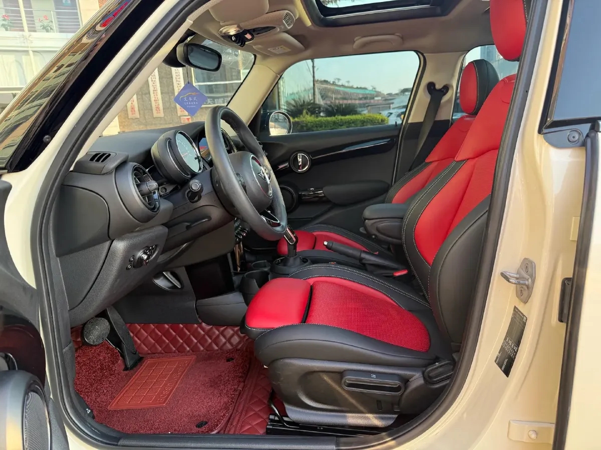 2019 MINI MINI 1.5T 136HP L3 7DCT,autocango,china used car exporter,china ev exporter,chinese used car exporter,chinese used ev exporter