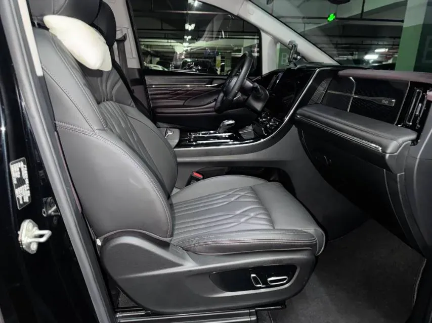 2024 GAC Trumpchi M8 2.0T 252HP L4 8AT,autocango,china used car exporter,china ev exporter,chinese used car exporter,chinese used ev exporter