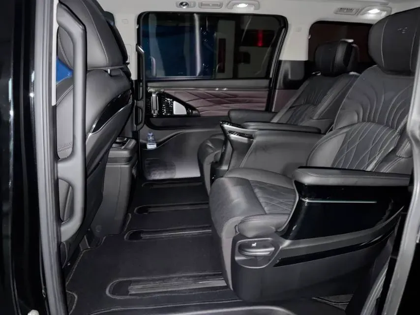 2024 GAC Trumpchi M8 2.0T 252HP L4 8AT,autocango,china used car exporter,china ev exporter,chinese used car exporter,chinese used ev exporter