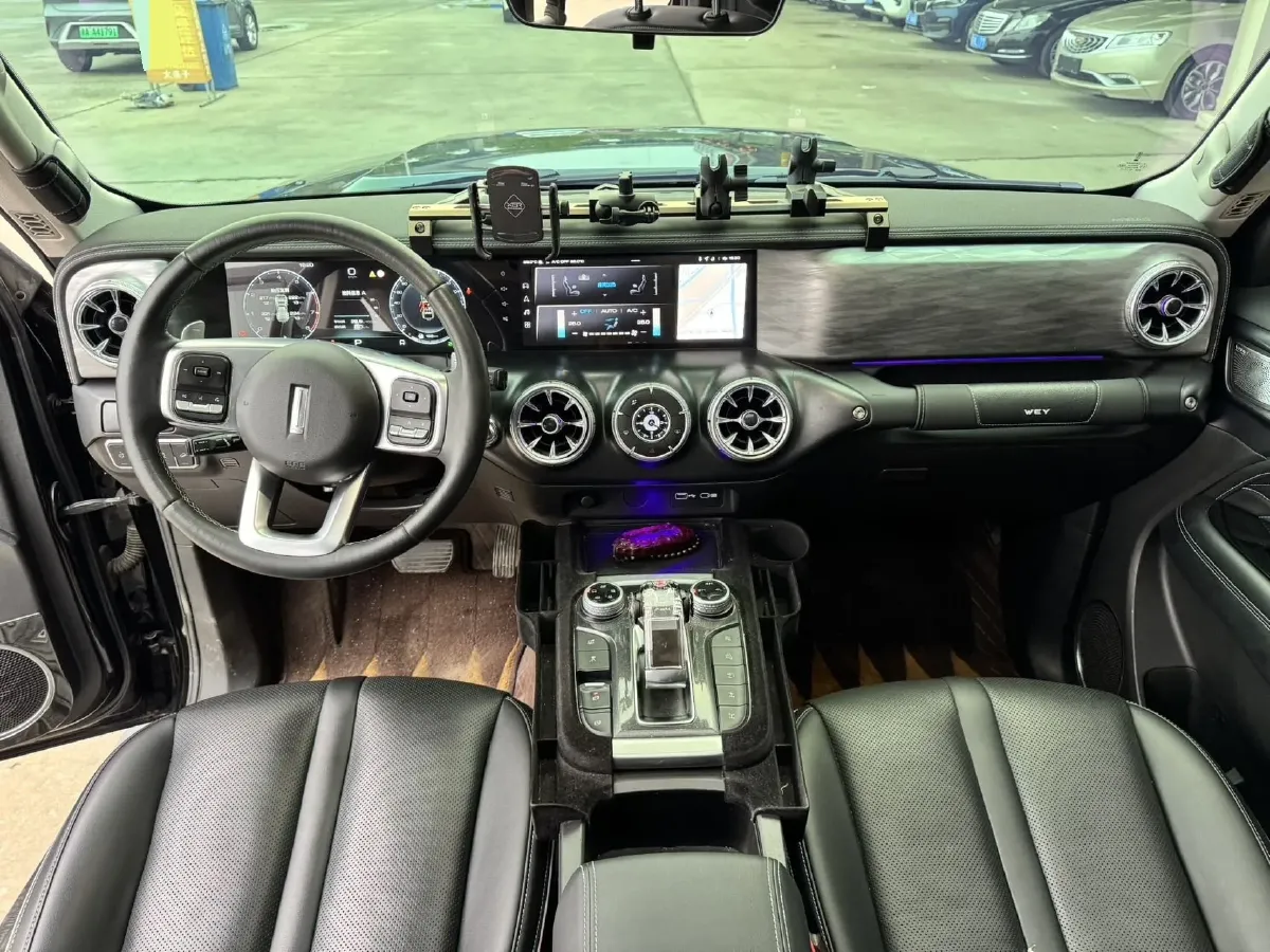 2021 Tank 300 2.0T 227HP L4 8AT,autocango,china used car exporter,china ev exporter,chinese used car exporter,chinese used ev exporter