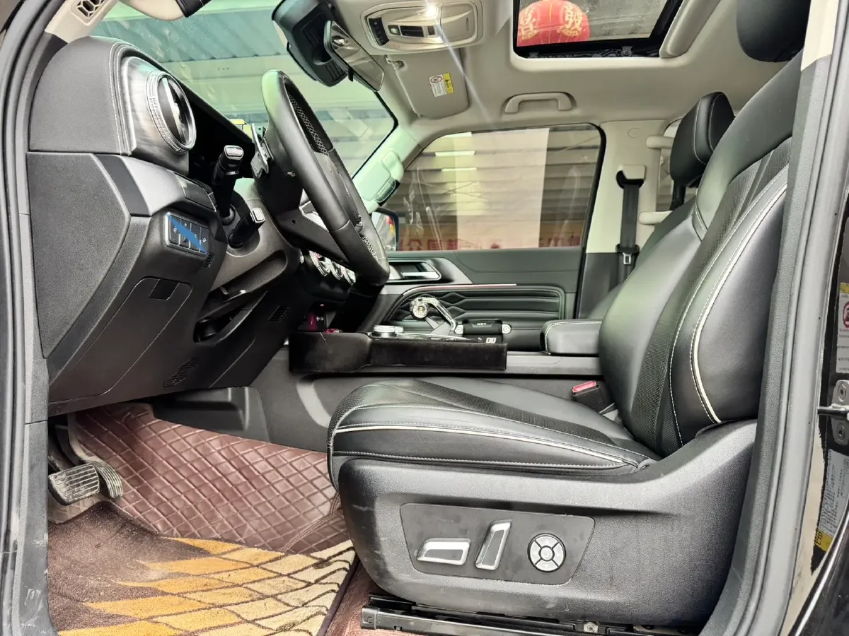 2021 Tank 300 2.0T 227HP L4 8AT,autocango,china used car exporter,china ev exporter,chinese used car exporter,chinese used ev exporter