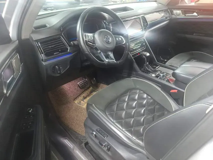 2019 Volkswagen Teramont 2.0T 220HP L4 7DCT,autocango,china used car exporter,china ev exporter,chinese used car exporter,chinese used ev exporter
