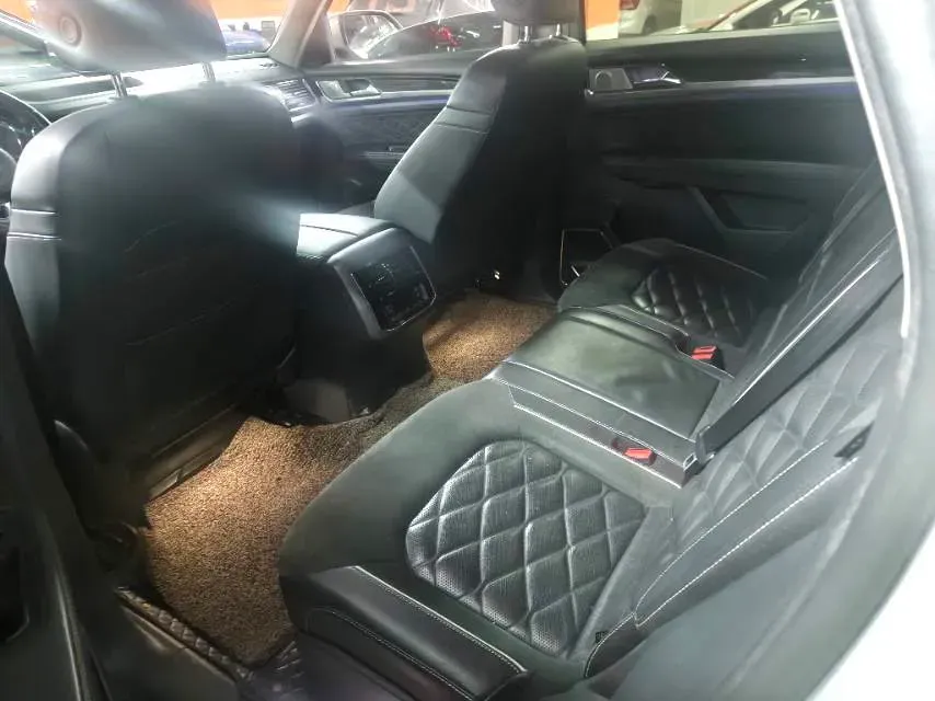 2019 Volkswagen Teramont 2.0T 220HP L4 7DCT,autocango,china used car exporter,china ev exporter,chinese used car exporter,chinese used ev exporter