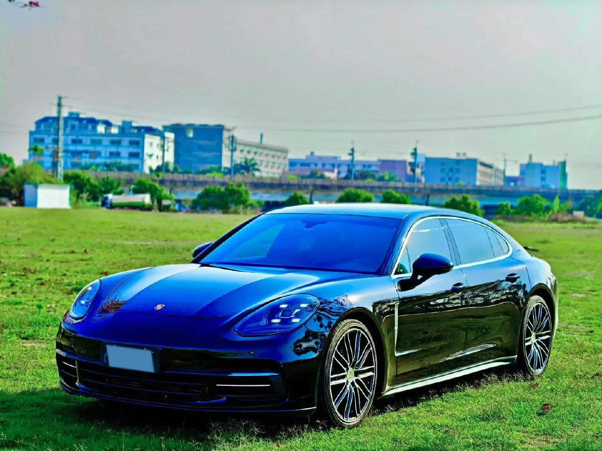 2017 Porsche Panamera 3.0T 330HP V6 8DCT,autocango,china used car exporter,china ev exporter,chinese used car exporter,chinese used ev exporter
