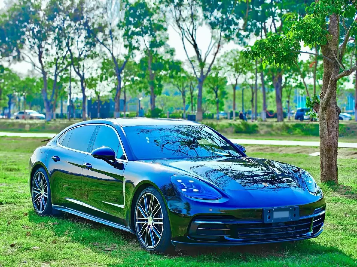 2017 Porsche Panamera 3.0T 330HP V6 8DCT,autocango,china used car exporter,china ev exporter,chinese used car exporter,chinese used ev exporter